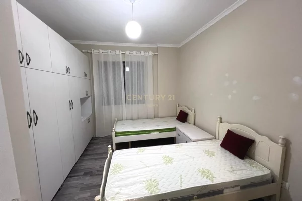 Shtepi me qera Apartament ne Tirane, 2+1, Mobilimi E mobiluar, Pagesa 55,000  Leke.