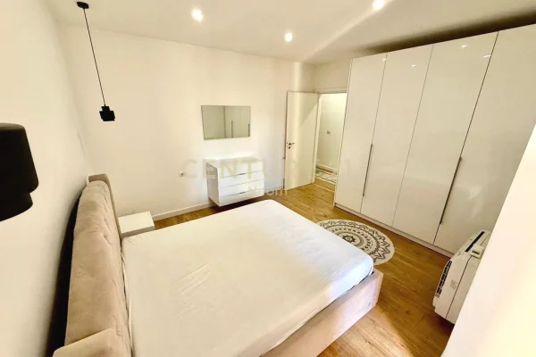 Shtepi me qera Duplex(shtepi me 2 kate) ne Tirane, 2+1, Mobilimi E mobiluar, Pagesa 1,100  Euro.