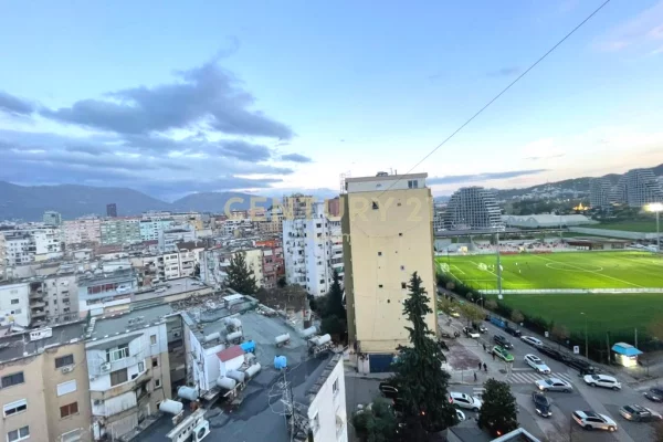 JEPET PËR QIRA APARTAMENT 2+1 TEK RRUGA E KOSOVARËVE !!