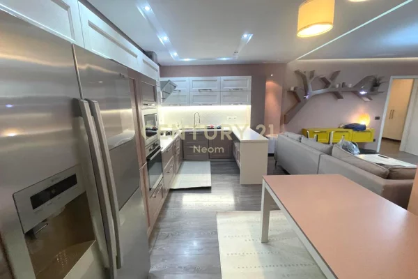 Shtepi me qera Apartament ne Tirane, 2+1, Mobilimi E mobiluar, Pagesa 1,200  Euro.