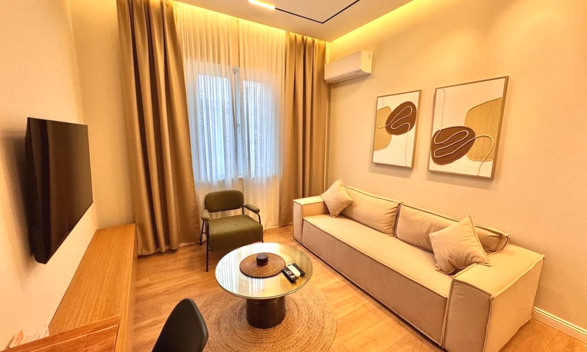 Shtepi me qera Apartament ne Tirane, 1+1, Mobilimi E mobiluar, Pagesa 700  Euro.