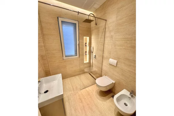 Shtepi me qera Apartament ne Tirane, 1+1, Mobilimi E mobiluar, Pagesa 700  Euro.