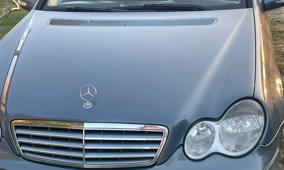 Auto in Vendita a Lushnja, Mercedes-Benz, 2006 Diesel,Kambio Manual Pagamento 5,000  Euro.
