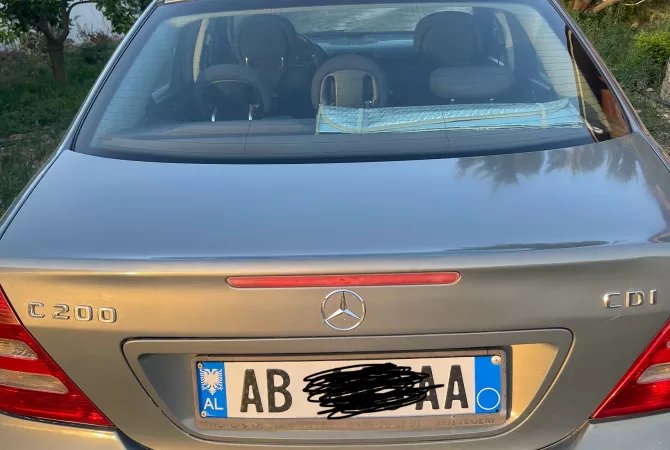 Auto in Vendita a Lushnja - 5,000 Euro