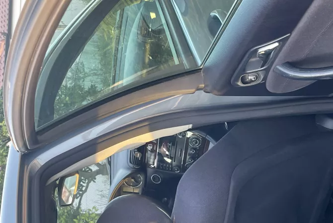 Auto in Vendita a Lushnja, Mercedes-Benz, 2006 Diesel,Kambio Manual Pagamento 5,000  Euro.