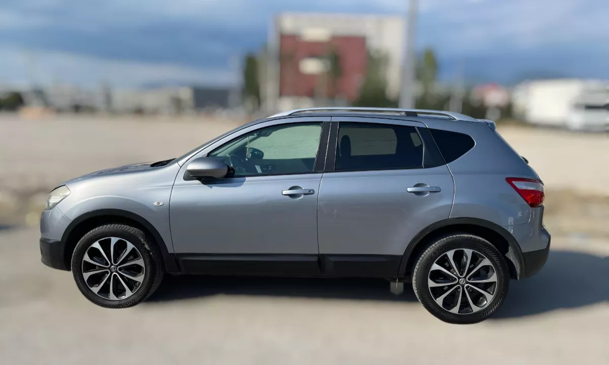 Auto in Vendita a Tirana, Nissan, 2011 Diesel,Kambio Automatik Pagamento 9,000  Euro.