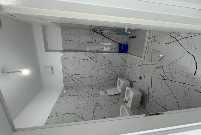 Business Property for Rent 3+1 in Tirana - 58,000 Leke