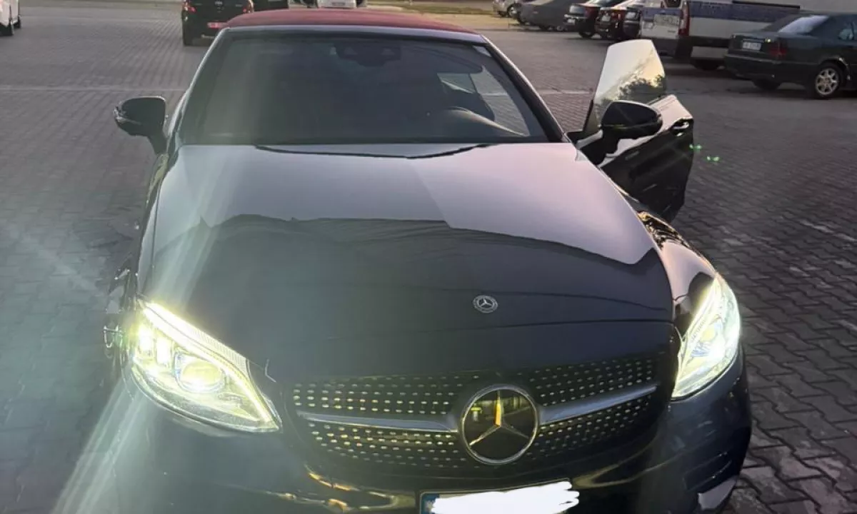 Auto in Vendita a Tirana, Mercedes-Benz, 2020 Benzine,Kambio Automatik Pagamento 32,000  Euro.