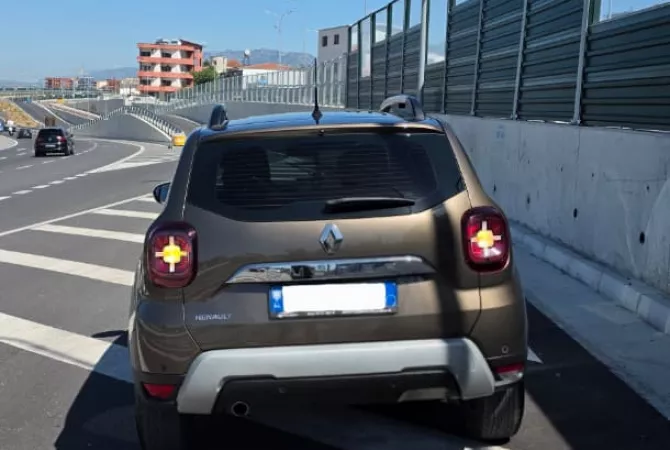 Auto in Vendita a Tirana, Renault, 2020 gasoline-gas,Kambio Automatik Pagamento 14,000  Euro.