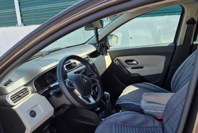 Auto in Vendita a Tirana, Renault, 2020 gasoline-gas,Kambio Automatik Pagamento 14,000  Euro.