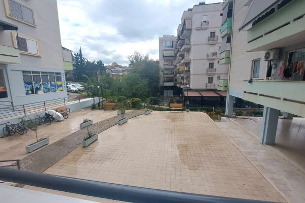 Business Property for Rent 1+1 in Tirana - 40,000 Leke