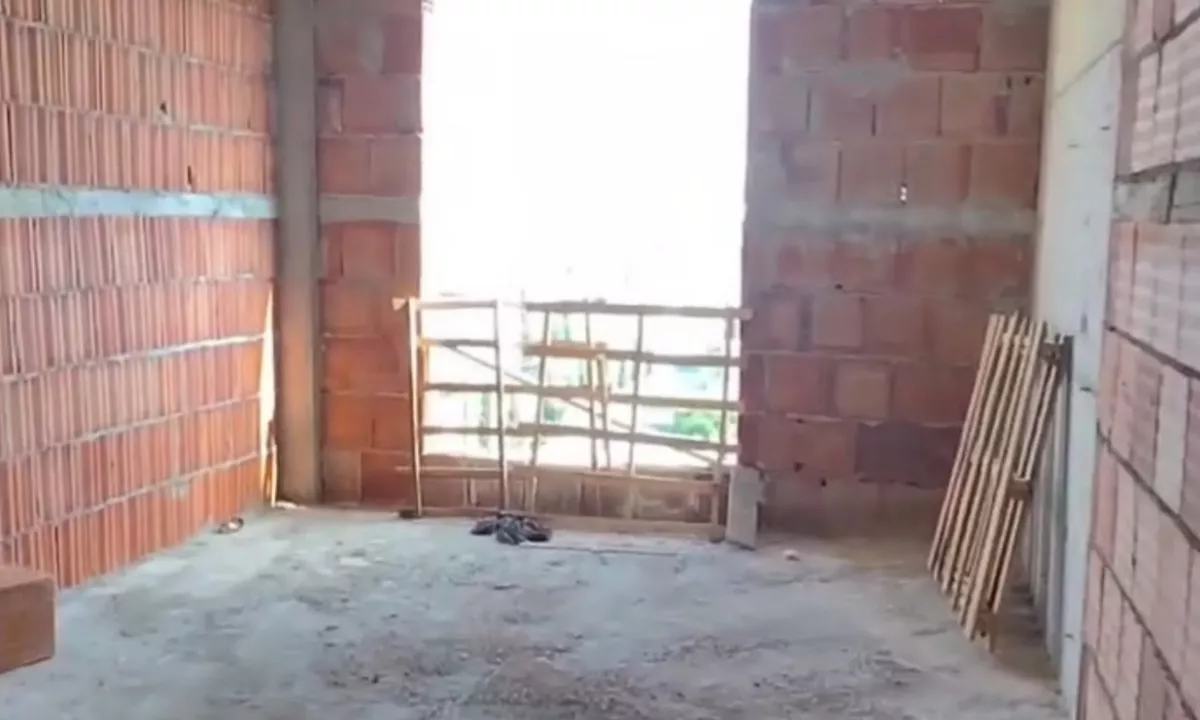 Shtepi ne shitje Apartament ne Tirane, 2+1, Mobilimi Bosh, pa mobiluar, Pagesa 70,000  Euro.