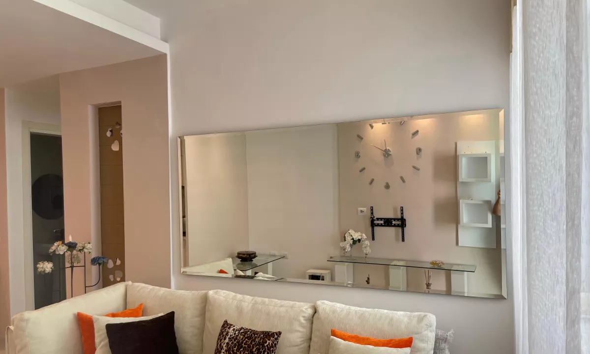 Shtepi ne shitje Shtepi Private ne Tirane, 2+1, Mobilimi E mobiluar, Pagesa 9,900,000  Leke.