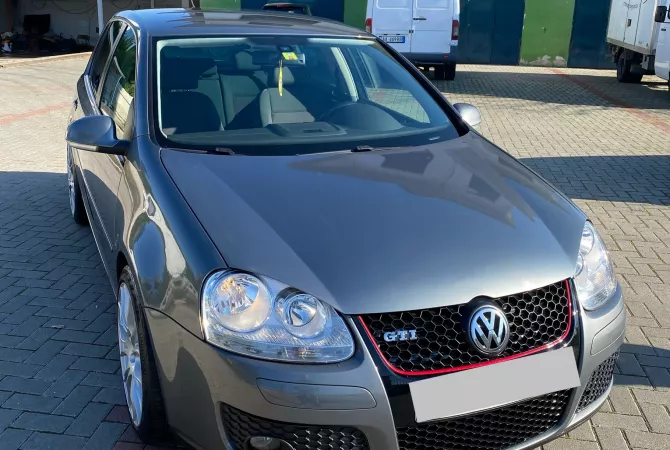 Auto in Vendita a Berat - 3,800 Euro