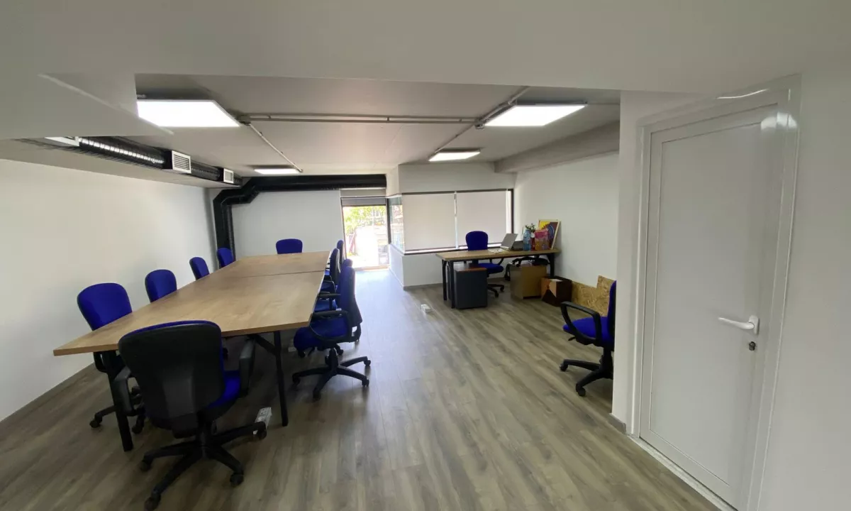 Jepet me Qira Ambient Share Space –  Adrese Premium te Rr. Jordan Misja