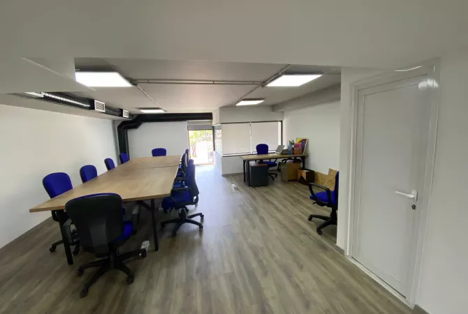 Business Property for Rent 3+1 in Tirana - 300 Euro