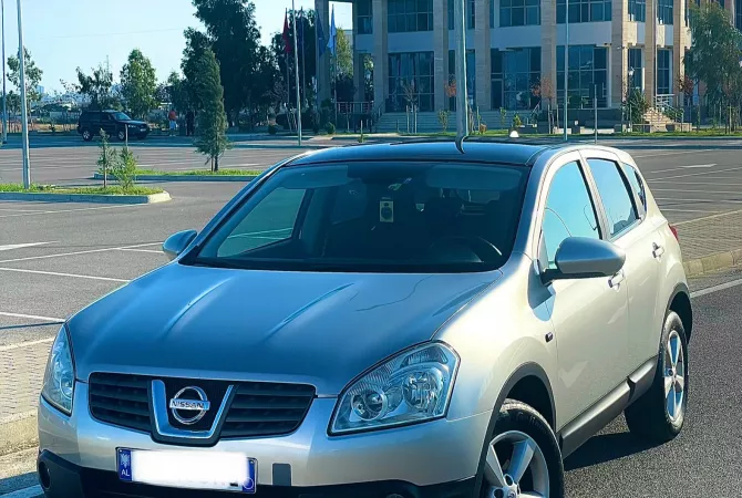 Auto in Vendita a Durazzo - 6,800 Euro