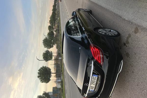 Auto in Vendita a Tirana, Mercedes-Benz, 2017 Diesel,Kambio Automatik Pagamento 14,000  Euro.