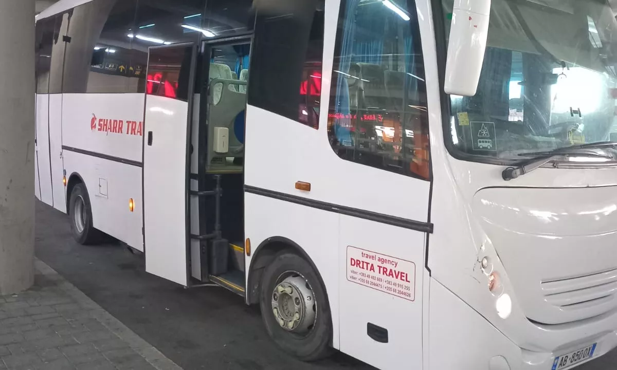 Auto in Vendita a Tirana, Mercedes-Benz, 2005 Diesel,Kambio Manual Pagamento 20,000  Euro.