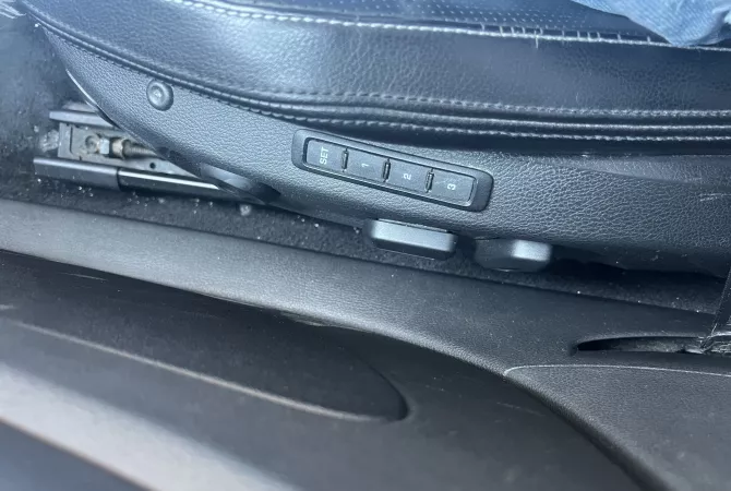 Auto in Vendita a Tirana, Volkswagen, 2010 Diesel,Kambio Automatik Pagamento 7,000  Euro.