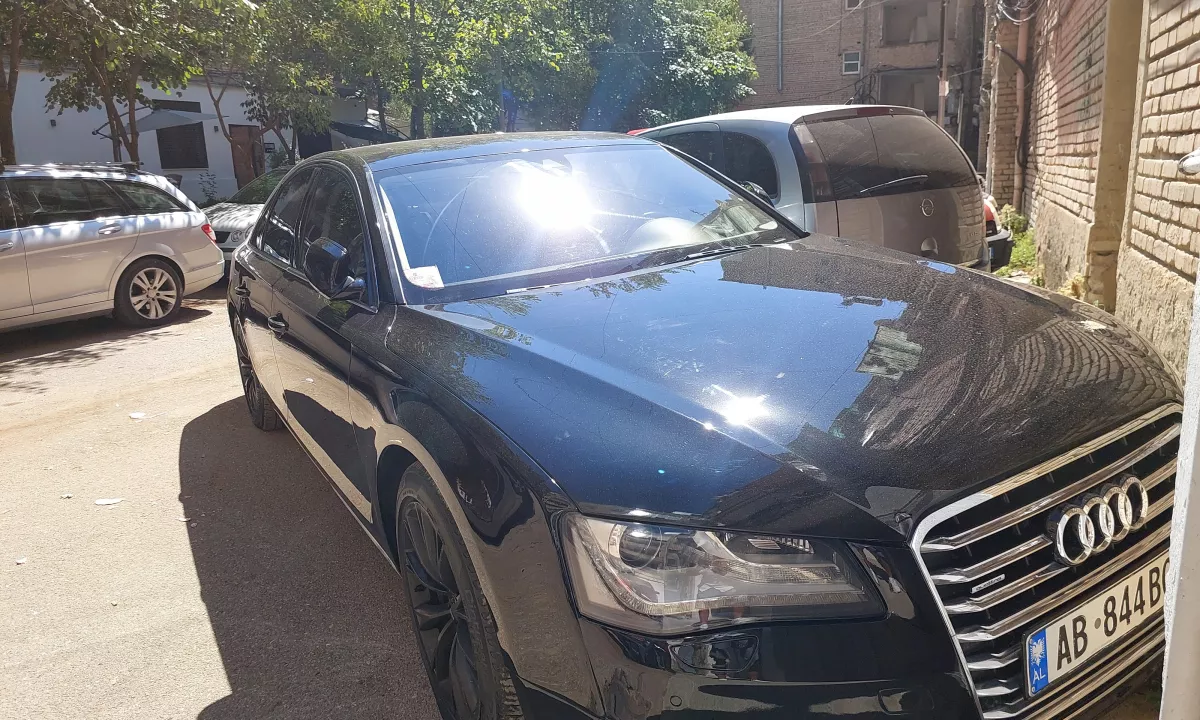 Auto in Vendita a Tirana, Audi, 2012 Diesel,Kambio Automatik Pagamento 1,300  Euro.