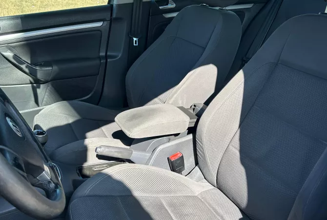 Auto in Vendita a Elbasan, Volkswagen, 2007 Diesel,Kambio Manual Pagamento 3,599  Euro.