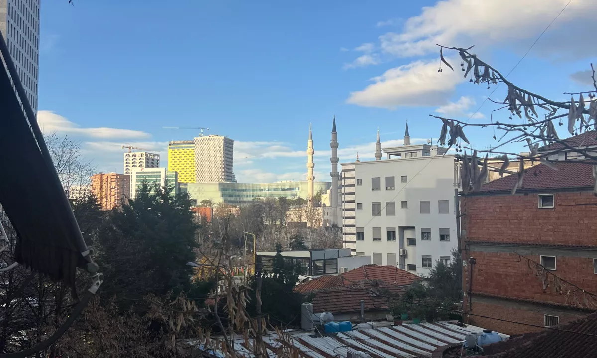 Shtepi me qera Apartament ne Tirane, 1+1, Mobilimi E mobiluar, Pagesa 700  Euro.