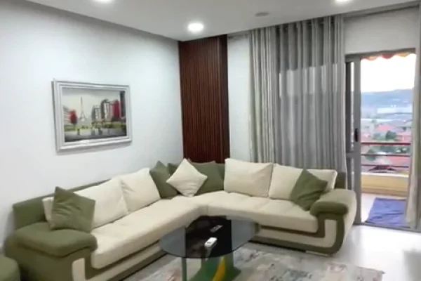 Apartament 1+1 me Qera te Terminali Autobuseve