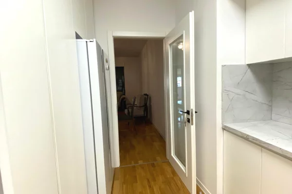 Shtepi me qera Apartament ne Tirane, 2+1, Mobilimi E mobiluar, Pagesa 2,500  Euro.