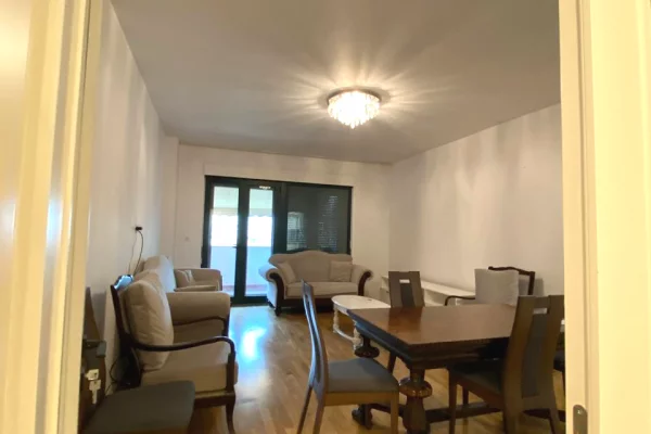 Shtepi me qera Apartament ne Tirane, 2+1, Mobilimi E mobiluar, Pagesa 2,500  Euro.