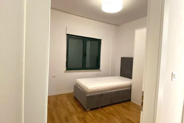 Shtepi me qera Apartament ne Tirane, 2+1, Mobilimi E mobiluar, Pagesa 2,500  Euro.