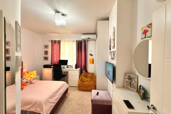 Appartamento in vendita a Tirana 2+1, Arredato