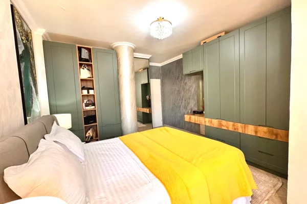 Appartamento in vendita a Tirana 2+1, Arredato