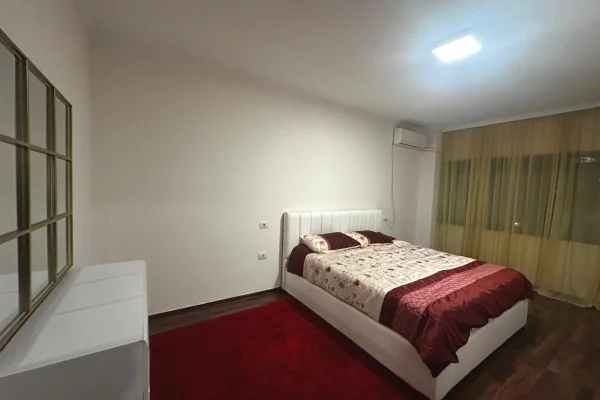 Shtepi me qera Apartament ne Tirane, 2+1, Mobilimi E mobiluar, Pagesa 800  Euro.