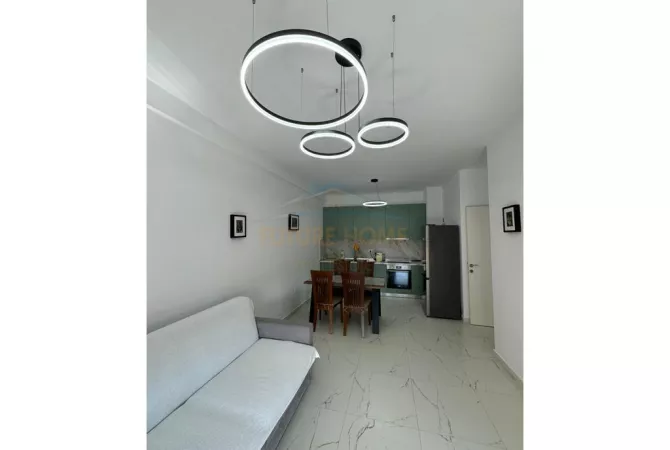 Shtepi me qera Apartament ne Tirane, 2+1, Mobilimi E mobiluar, Pagesa 600  Euro.