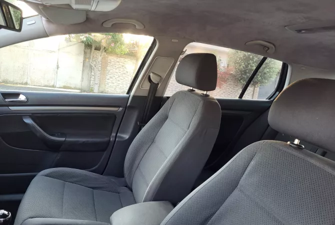 Auto in Vendita a Durazzo, Volkswagen, 2005 Diesel,Kambio Manual Pagamento 2,900  Euro.