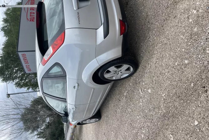 Auto in Vendita a Tirana, Ford, 2007 Diesel,Kambio Manual Pagamento 2,500  Euro.