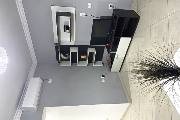 Shtepi me qera Apartament ne Tirane, 1+1, Mobilimi E mobiluar, Pagesa 40,000  Leke.