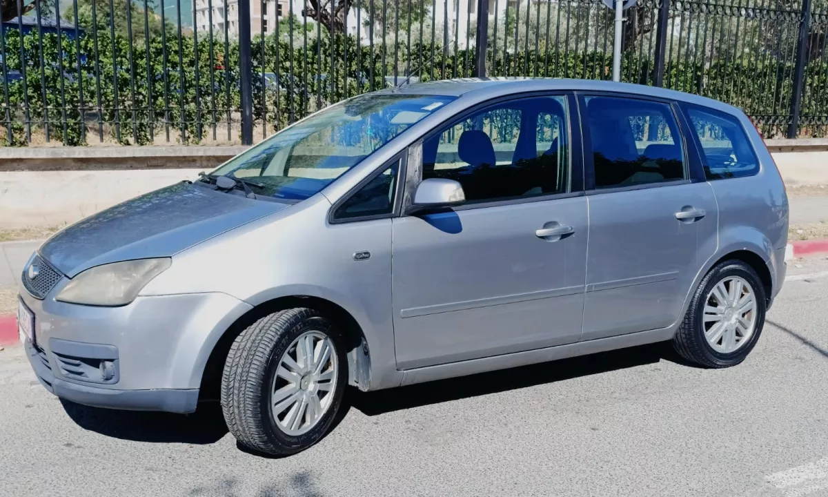 Auto in Vendita a Tirana, Ford, 2003 Diesel,Kambio Manual Pagamento 2,100  Euro.