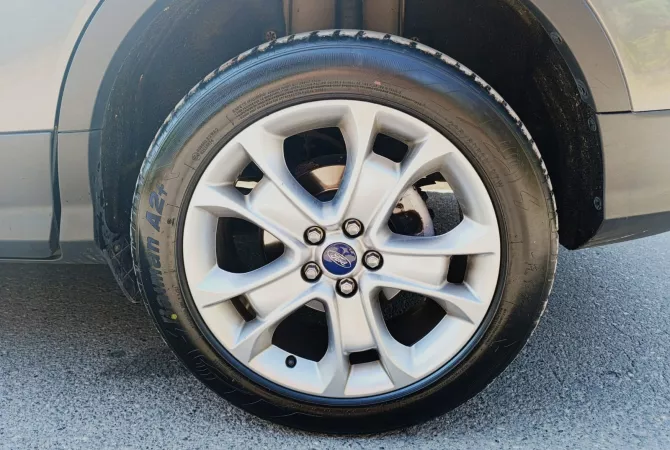 Auto in Vendita a Tirana, Ford, 2013 Diesel,Kambio Automatik Pagamento 10,500  Euro.