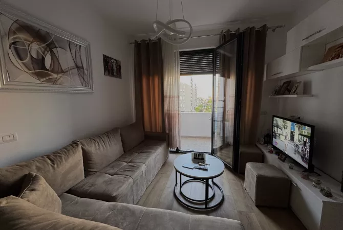 Shtepi ne shitje 2+1 ne Tirane - 160,000 Euro