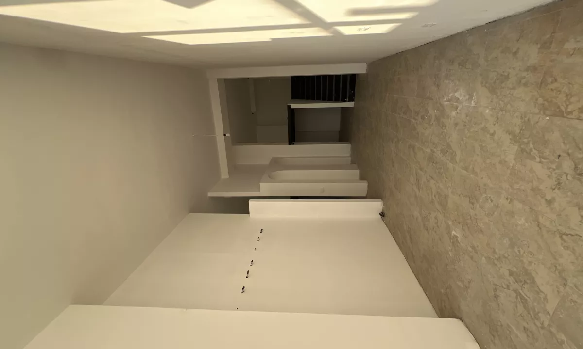 🏢 Ambient Komercial me Qira – Ish-Fusha e Aviacionit