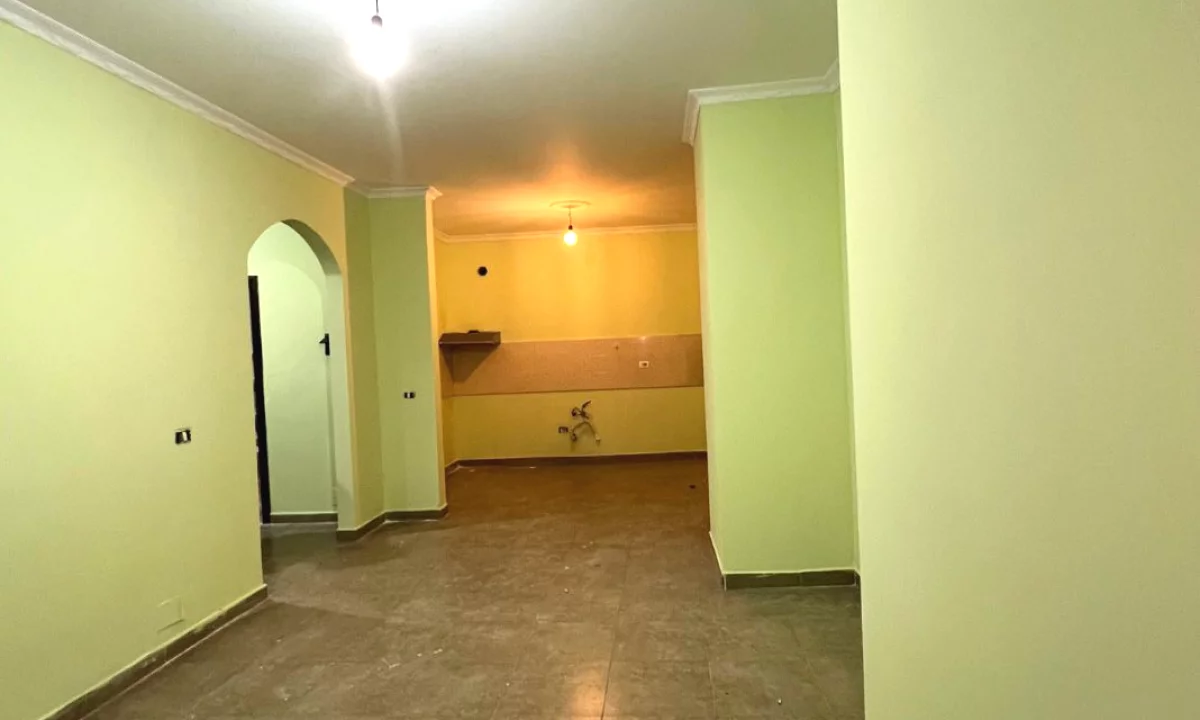 Shtepi ne shitje Apartament ne Tirane, 2+1, Mobilimi Bosh, pa mobiluar, Pagesa 122,000  Euro.