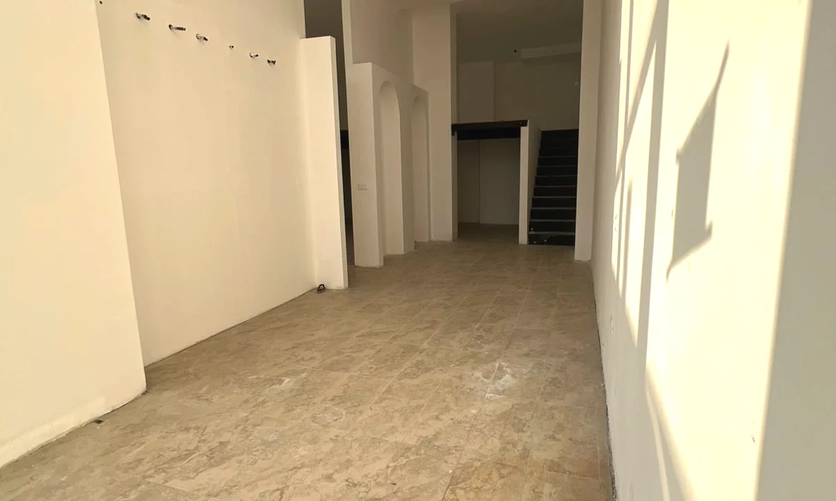 🔥Ambient Komercial ne Shitje – Ish-Fusha e Aviacionit