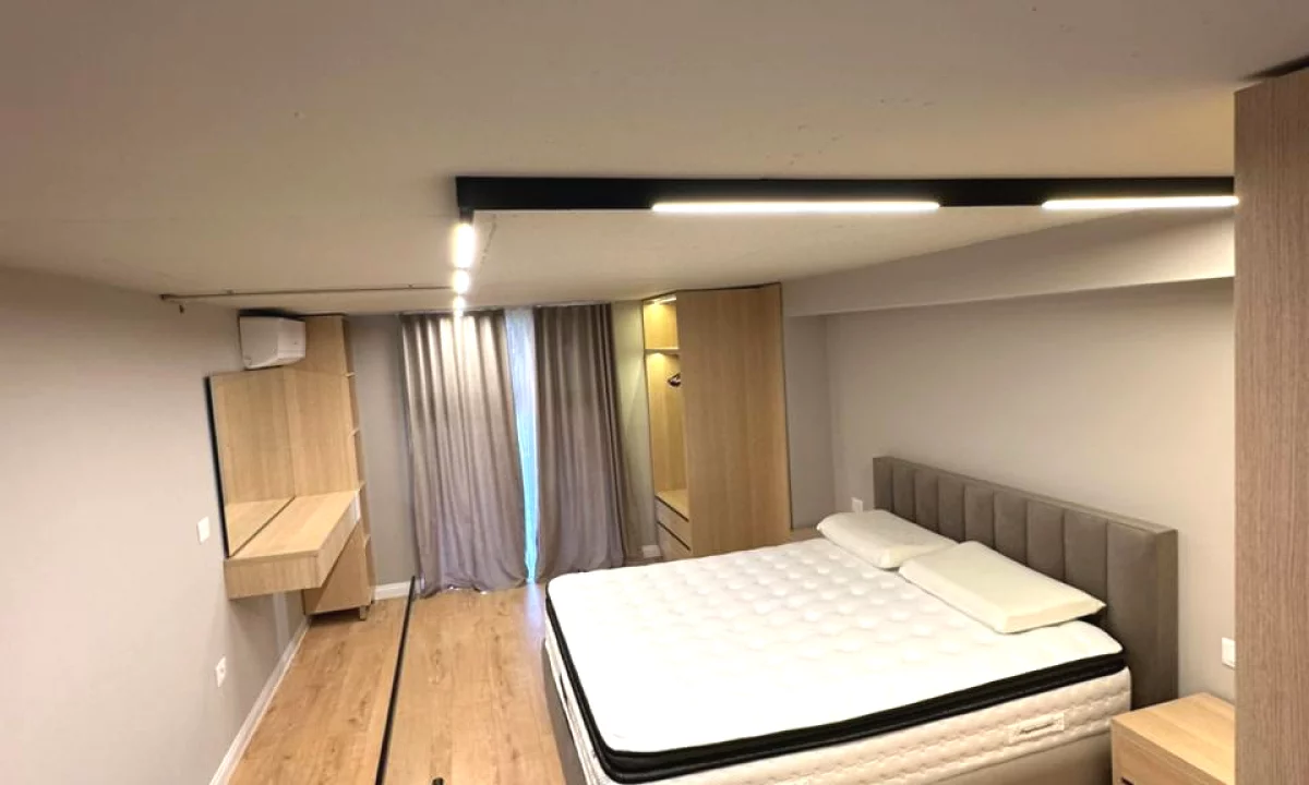 Shtepi ne shitje Duplex(shtepi me 2 kate) ne Tirane, 1+1, Mobilimi E mobiluar, Pagesa 119,000  Euro.