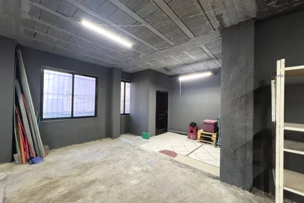 Business Property for Rent 4+1 in Tirana - 750 Euro