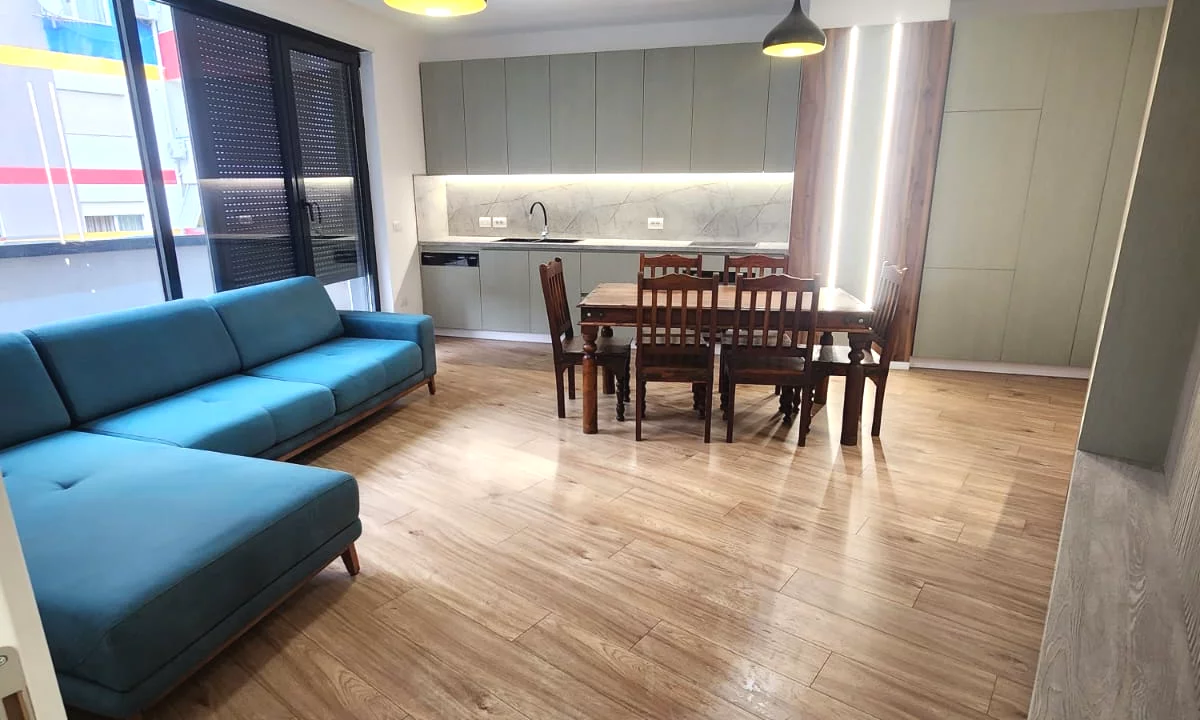 Shtepi me qera Apartament ne Tirane, 2+1, Mobilimi E mobiluar, Pagesa 1,100  Euro.