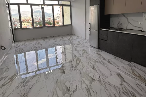 Shtepi ne shitje Apartament ne Tirane, 2+1, Mobilimi Bosh, pa mobiluar, Pagesa 145,000  Euro.