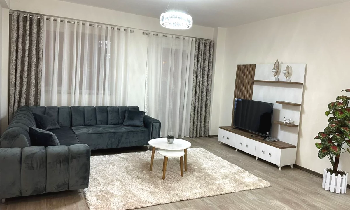 Shtepi me qera Apartament ne Tirane, 2+1, Mobilimi E mobiluar, Pagesa 800  Euro.