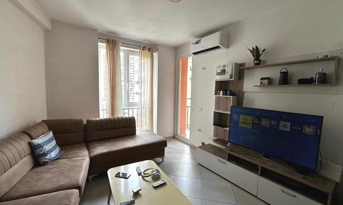 Shtepi me qera Apartament ne Tirane, 2+1, Mobilimi E mobiluar, Pagesa 55,000  Leke.